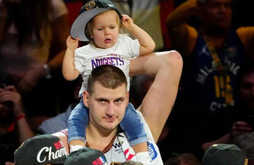 Denver Nuggets şampiyon oldu Nikola Jokic ile 2002'den beri bir ilk yaşandı