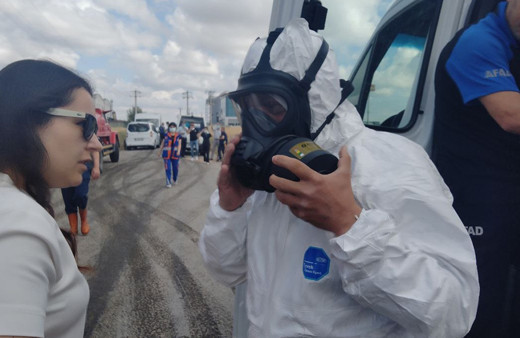 Fabrikanın nitrik asit tankı patladı 3 işçi yaralı! "Mavi" kod verildi, hayvanlar telef oldu...