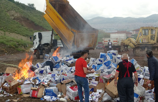 Çorum'da tonlarca içki ve tütün yakılarak imha edildi
