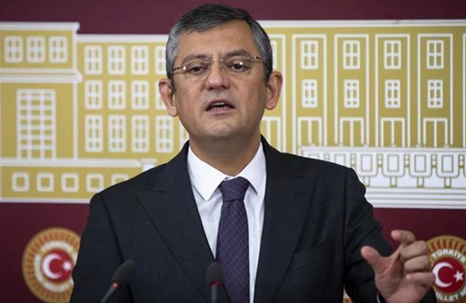 'Değişim' tartışmaları yaşanan CHP'de Özgür Özel'den bomba çıkış! Aday olacak mı? "Her şartta yarışırım"