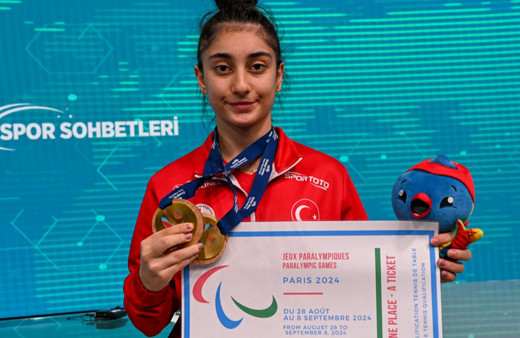Altın madalyalı milli sporcu Ebru Acer, Cumhurbaşkanı Erdoğan ile maç yapacak
