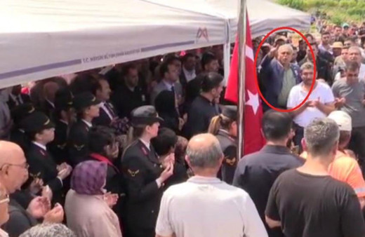 Şehit cenazesinde ortalığı geren CHP'li vekil hakkında şok iddia! Gaffar Yakınca paylaştı