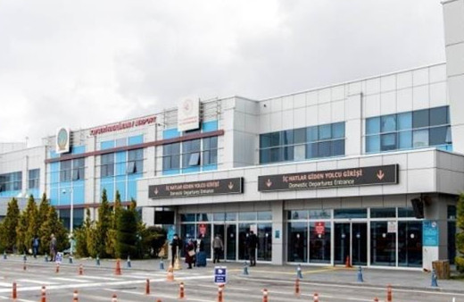 İstekleri reddedilen iki yolcu ortalığı birbirine kattı! "Uçağı mı bombalayalım"