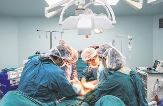 Dünyanın en büyük böbrek taşı çıkarıldı: 801 gram