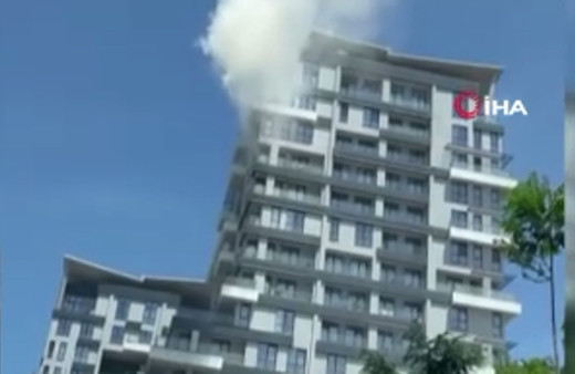 Kağıthane'de rezidansta yangın