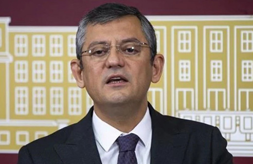 CHP'li Özgür Özel, Abdullatif Şener'e ağzına geleni saydı: Vicdanı kara, kalbi kurumuş