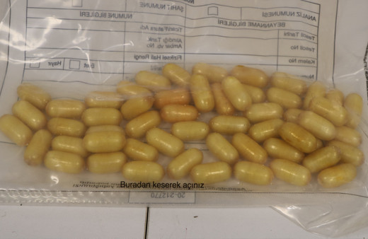 İstanbul Havalimanı'nda yolcunun midesinden 640 gram kokain çıktı