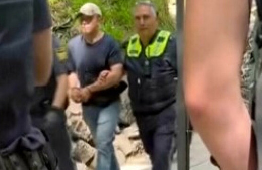 Almanya'da cinsel saldırıda bulunduğu kadınları uçurumdan aşağı attı