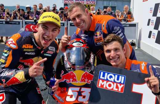 Milli motosikletçi Deniz Öncü, ilk Moto3 zaferini Almanya'da elde etti