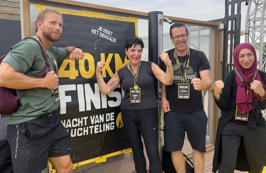 Hollanda'da mültecilere destek yürüyüşünde 1,3 milyon avro topladı