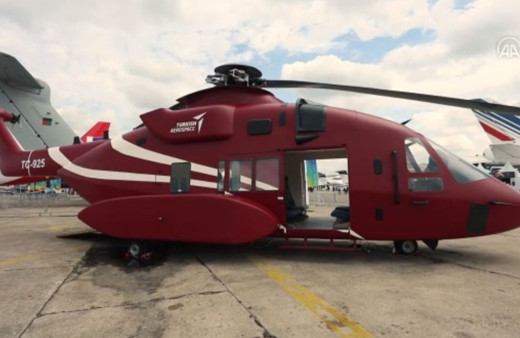 Türkiye'nin yeni helikopteri T925 ilk kez vitrine çıktı