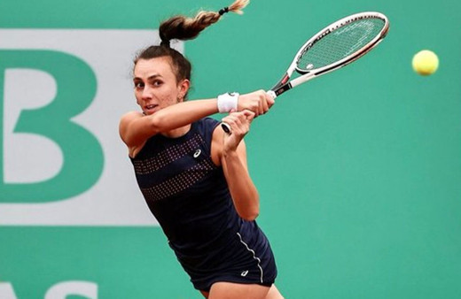 Milli tenisçi İpek Öz, Fransa'da finalde kaybetti