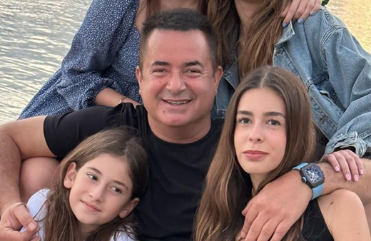 Acun kızı Leyla'ya yeni araba aldı beraber trafiğe çıktılar! Leyla babasını nasıl mest etti?