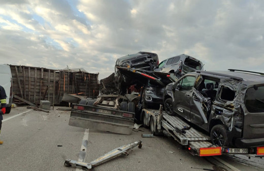 Afyonkarahisar-Konya yolu, kaza nedeniyle ulaşıma kapandı!