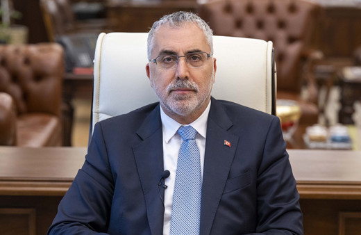 Bakan Vedat Işıkhan'dan memur ve emekli zammı açıklaması tarih verdi! En düşük memur maaşı 22 bin lira olacak