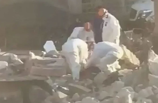 Antakya'da depremden 135 gün sonra enkazda kadın cesedi bulundu!