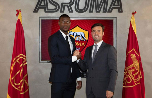 Roma, Evan N'Dicka'yı kadrosuna kattı