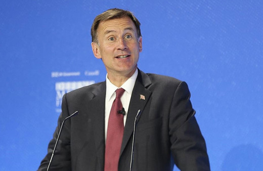 İngiltere Maliye Bakanı, enflasyonda düşüş görmek için "sabır" istedi!