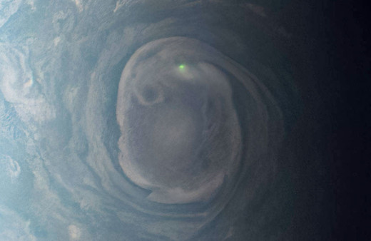 Jüpiter'de yeşil şimşekler çaktı Juno uzay aracı çekti NASA paylaştı