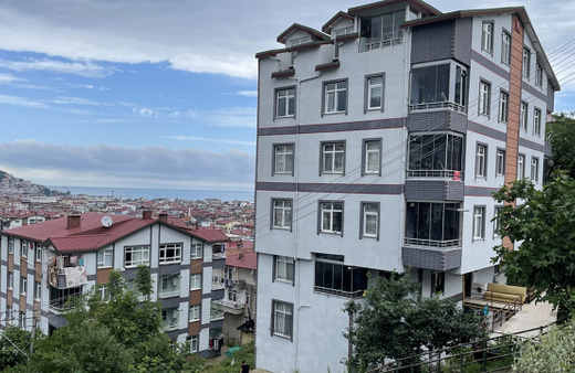 Ordu'da kaynanasına temizliğe giden genç kadın 5. kattan düştü