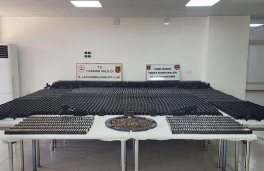 Katır üzerinde Irak'a silah parçası ve mühimmat geçirmeye çalışan 10 kişi yakalandı!