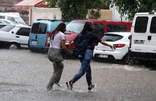 Doğu Akdeniz ile İç Anadolu'nun doğusu için gök gürültülü sağanak uyarısı!