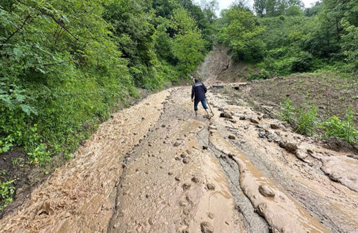 Ordu'nun iki ilçesinde su baskını ve heyelan meydana geldi!