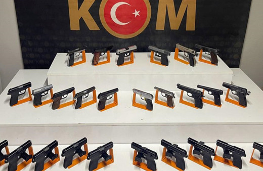 Bursa ve İstanbul'daki yasa dışı silah ticareti operasyonunda 5 zanlı tutuklandı