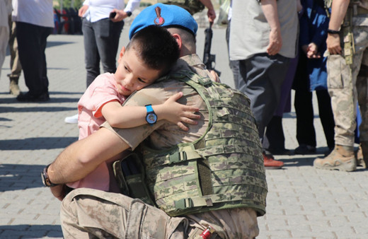 Elazığ'da komandolar dualarla Suriye'ye uğurlandı