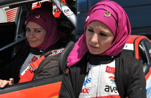 Bir dönem tesettüre girmişti... Yarışlara geri dönen Rallici Burcu Çetinkaya son haliyle dikkat çekti