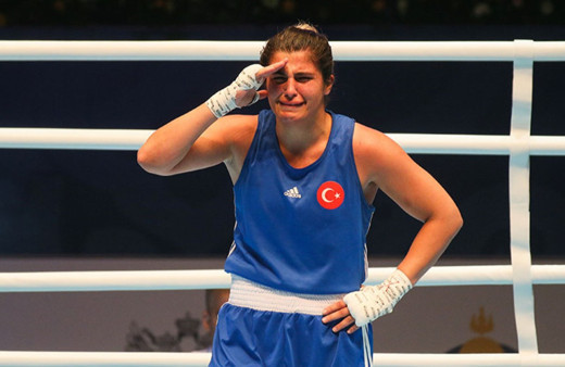 Busenaz Sürmeneli çeyrek finalde