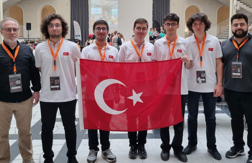 Türkiye, "Avrupa Fizik Olimpiyatları"ndan 2 altın, 2 gümüş ve 1 bronz madalyayla döndü