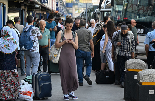 İstanbul 15 Temmuz Demokrasi Otogarı'nda bayram yoğunluğu!