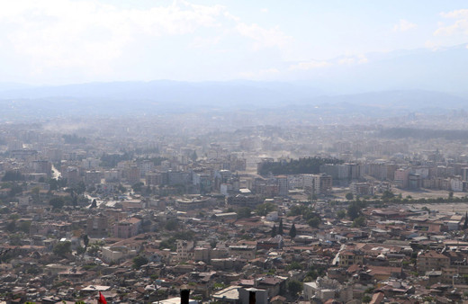 Depremin izleri! Hatay aylar sonra görüntülendi “Anılarımızın üzerinden kepçeler geçiyor”