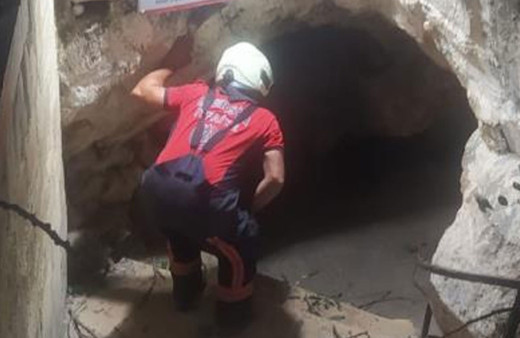 Mersin'de 3 kişi Eshab-ı Kehf mağarasında mahsur kaldı