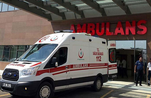 Üç katlı apartmanın terasından düşen çocuk öldü!