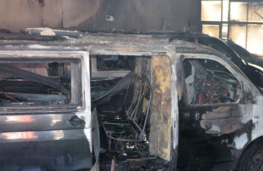 Dükkandan içeriye giren gözlerine inanamadı! Hepsi küle dönmüş