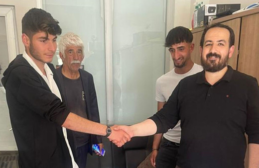 Erzurum'da çarşıda gezerken altın dolu çanta buldular: Aklımdan ilk geçen...