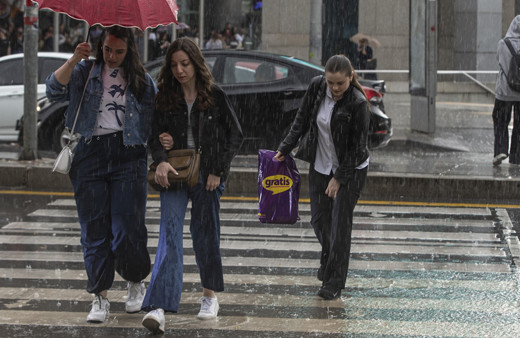 Meteoroloji alarm verdi sıcaklık düşüyor sağanak gelecek! İstanbul da o listede valilikten flaş açıklama!