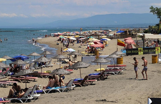 Sakarya'da olumsuz hava koşulları nedeniyle denize girmek yasaklandı!
