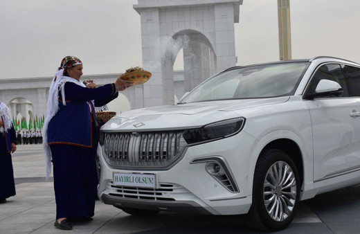 Togg ata yurdunda! Togg araçları Türkmenistan'a törenle teslim edildi!