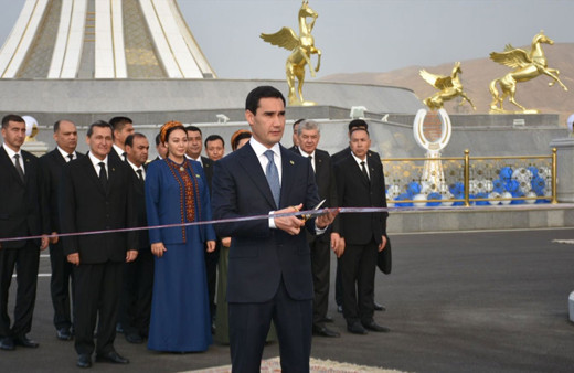 Türkmenistan'ın ilk "akıllı şehri"nin açılışı yapıldı