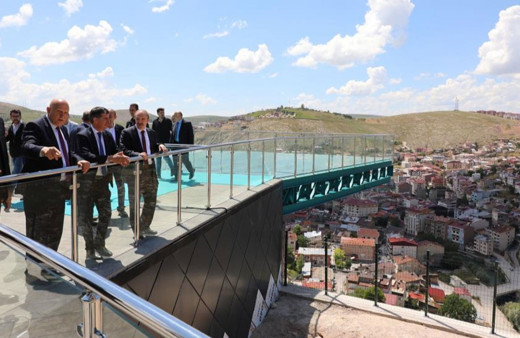 Bayburt seyir terası tamamlandı! Resmi açılışı Cumhurbaşkanı Erdoğan yapacak