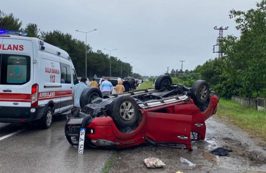 Lastiği patlayan araç takla attı: 10 yaşındaki çocuk öldü!