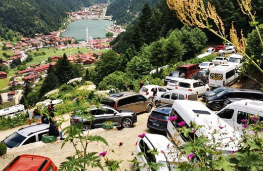 Trabzon Uzungöl’de Kurban Bayramı tatili yoğunluğu