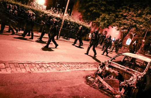 Fransa’da silah mağazası yağmalandı, tüfekler çalındı!