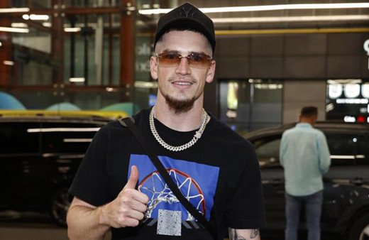 Fenerbahçe'nin yeni transferi Ryan Kent, İstanbul'a geldi! İşte ilk sözleri...