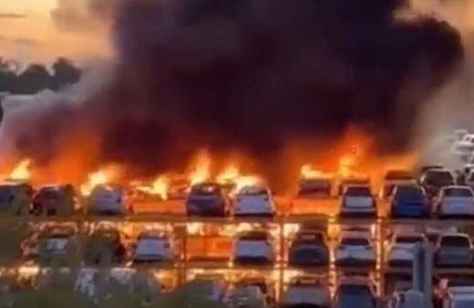 Fransa'da olaylar çığırından çıktı! Protestocular sıfır araçları ateşe verdi, hepsi cayır cayır yandı