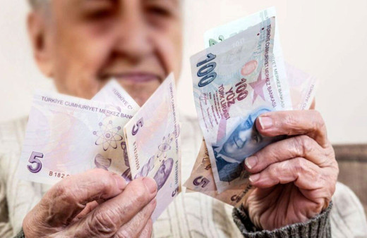 Emeklilere kademeli zam kesinleşti işte zamlı emekli maaşları! Kimler 7.500 TL almaya devam edecek? Kök maaş nedir?