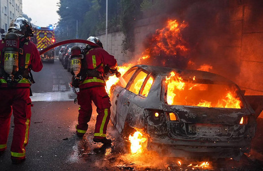 Cumhurbaşkanı Erdoğan uyarmıştı! Fransa'ya bir darbe de YPG'den geldi!